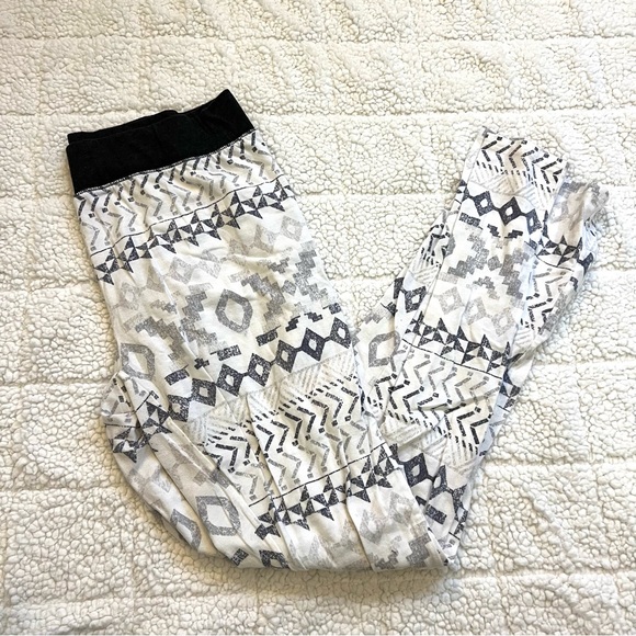 Bundle of 3 pairs of pajama pants - Picture 2 of 7